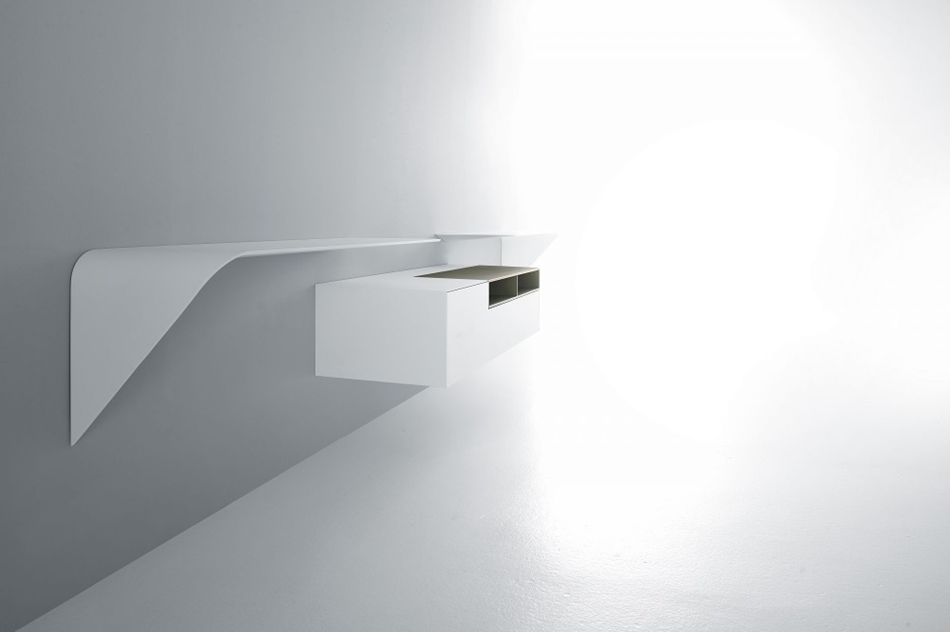 Mamba Light rack / wall bureau MDF Italia